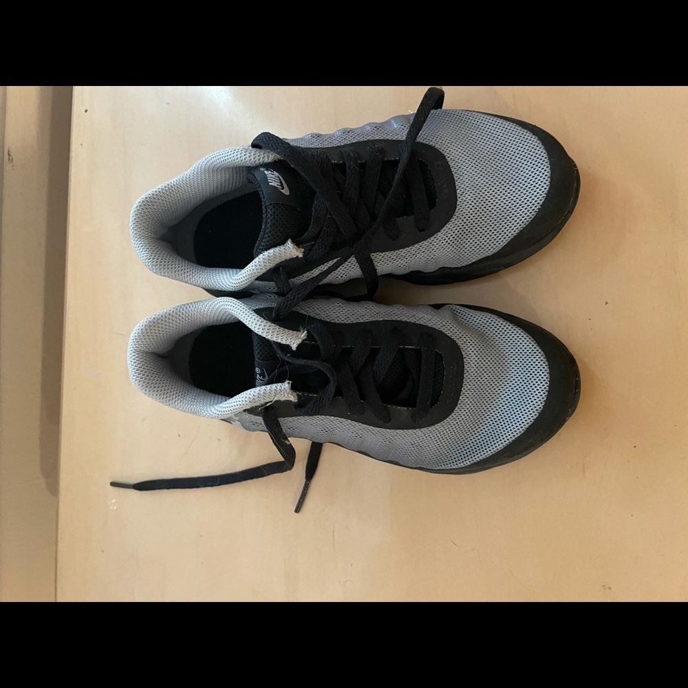 Boys sneakers